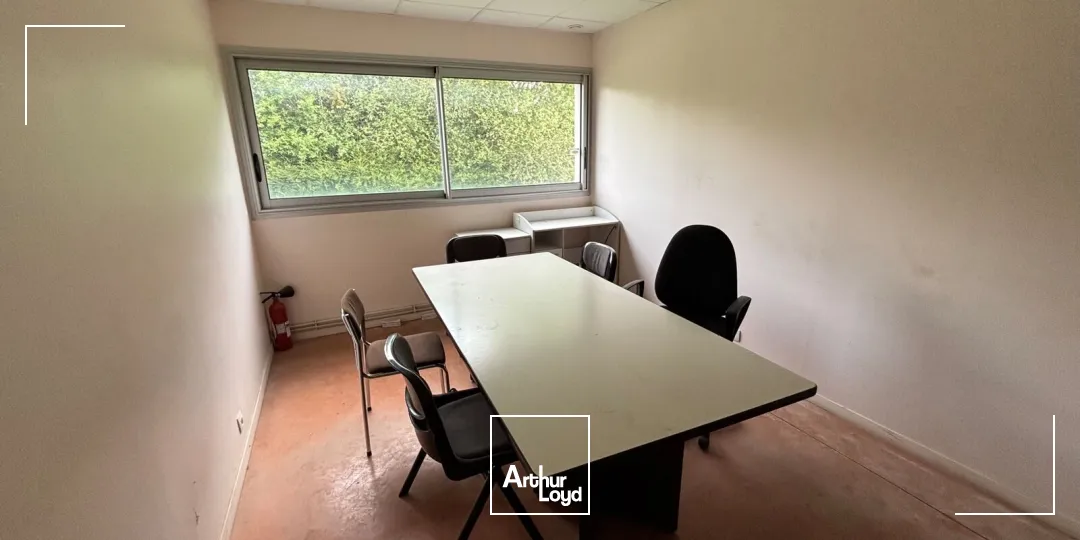 Locaux d'activité & Entrepôts - Location - ESLETTES - 76710 - 415-415 - 7804454