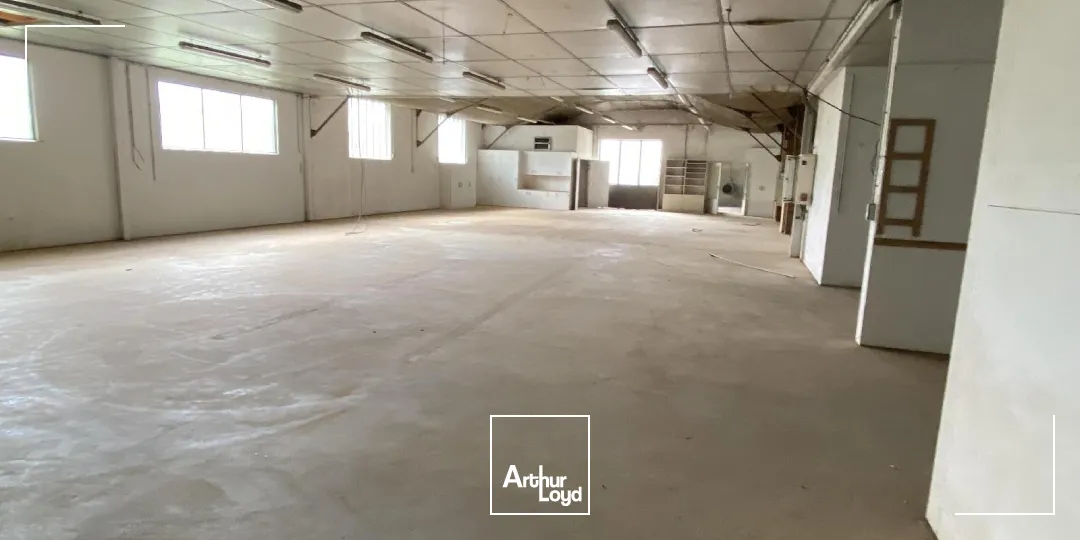 Locaux d'activité & Entrepôts - Location - MAINTENON - 28130 - 834-834 - 7804789