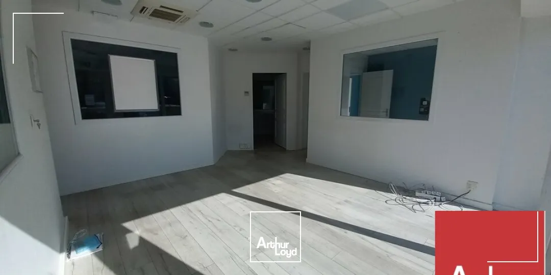 Locaux commerciaux - Location - MONTELIMAR - 26200 - 127-127 - 7804834