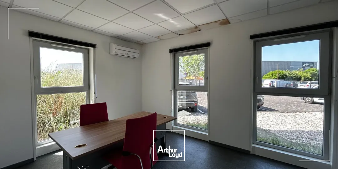 Locaux d'activité & Entrepôts - Location - SAINT JEAN D'ILLAC - 33127 - 50-130 - 7805115