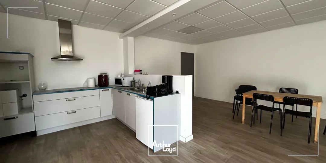 Locaux d'activité & Entrepôts - Location - SAINT JEAN D'ILLAC - 33127 - 50-130 - 7805118