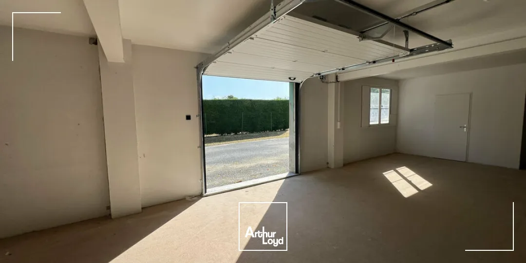 Locaux d'activité & Entrepôts - Location - MAGNAC SUR TOUVRE - 16600 - 250-250 - 7805266