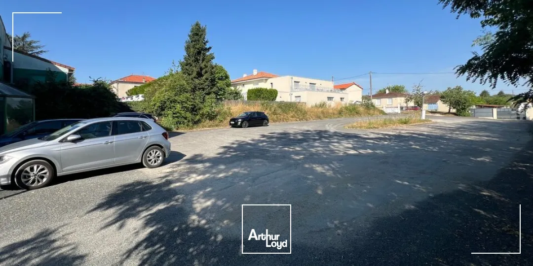 Locaux d'activité & Entrepôts - Location - MAGNAC SUR TOUVRE - 16600 - 250-250 - 7805269