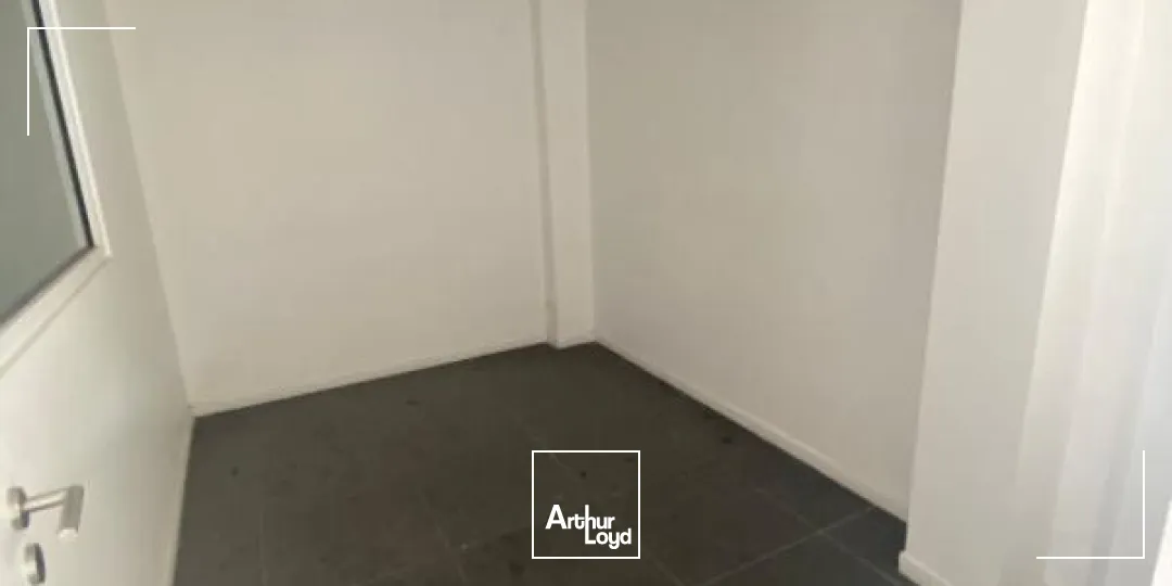 Locaux commerciaux - Location - Le Lamentin - 97232 - 206-206 - 7805708