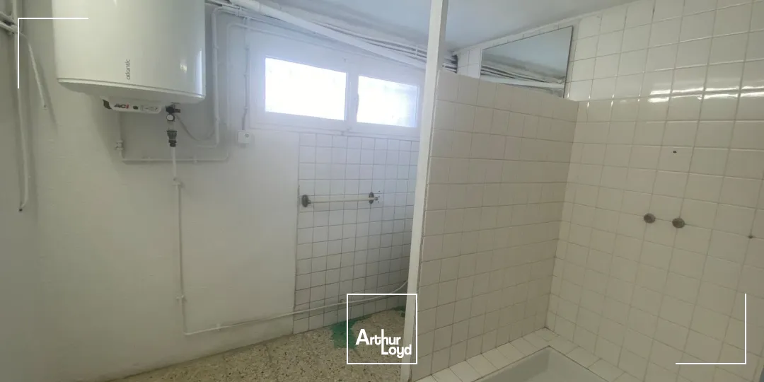 Bureaux - Location - LA FARE LES OLIVIERS - 13580 - 100-100 - 7805868