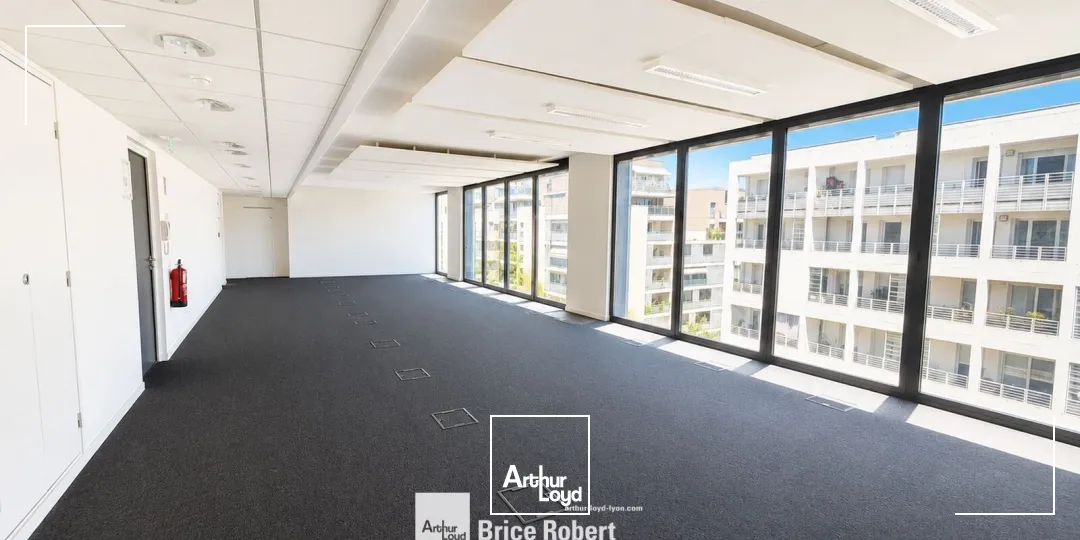 Bureaux - Location - VAULX EN VELIN - 69120 - 100-100 - 7806530