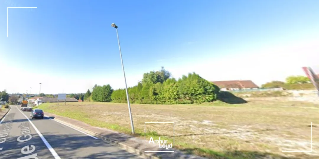 Locaux commerciaux - Location - SAINT YRIEIX LA PERCHE - 87500 - 1800-1800 - 7806568