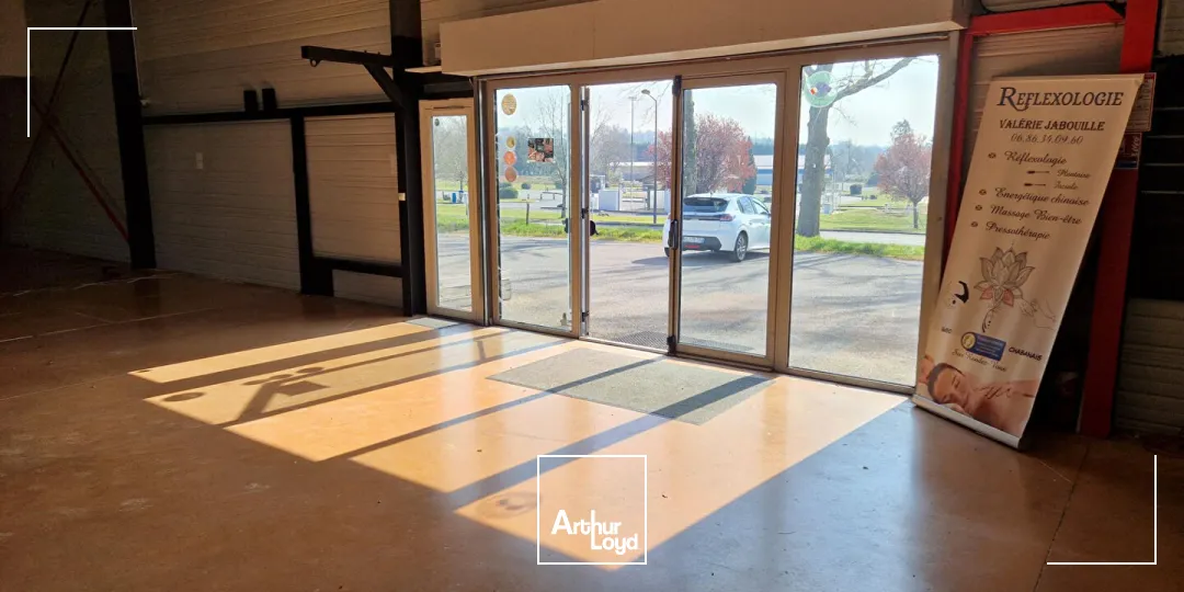 Locaux commerciaux - Vente - CHABANAIS - 16150 - 297-297 - 7807099
