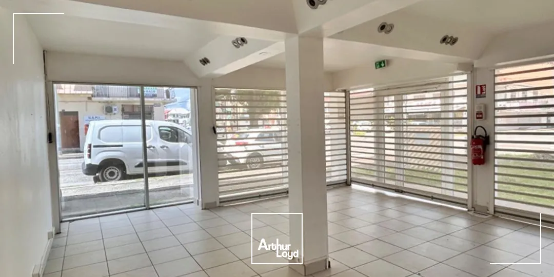 Locaux commerciaux - Location - Cayenne - 97300 - 52-52 - 7807800