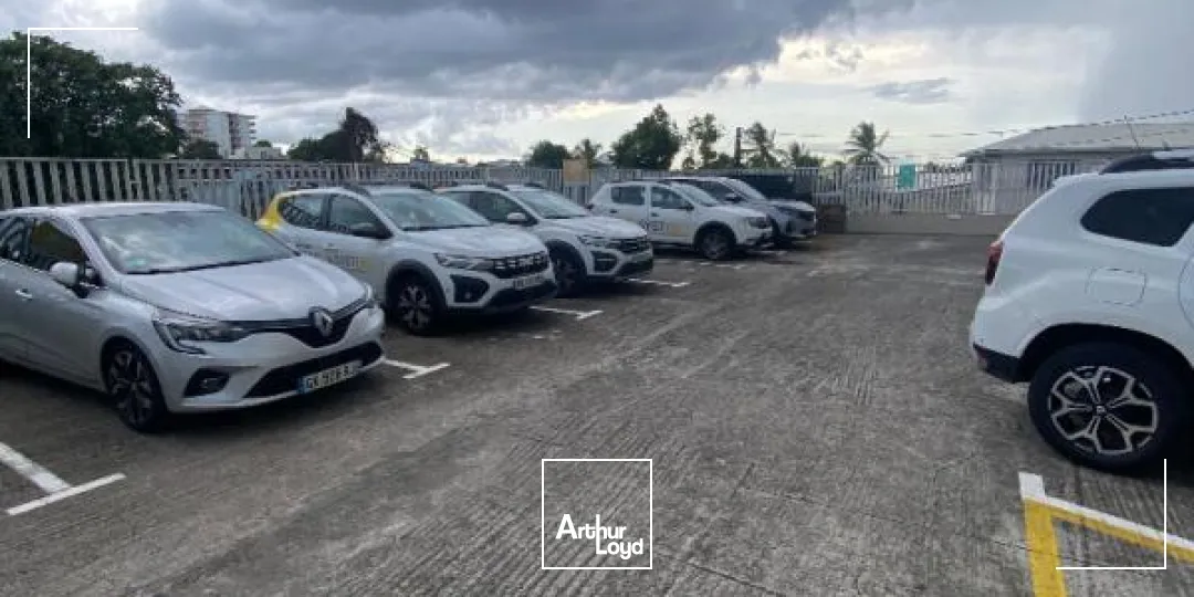 Locaux d'activité & Entrepôts - Location - Ducos - 97224 - 180-180 - 7807885