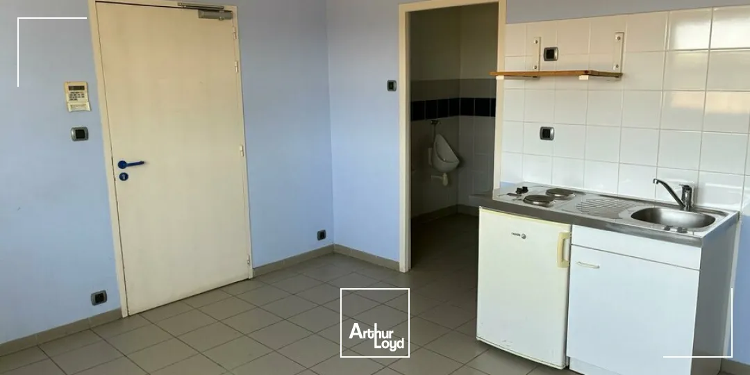 Locaux d'activité & Entrepôts - Location - FONTENAY-LE-COMTE - 85200 - 574-574 - 7808061