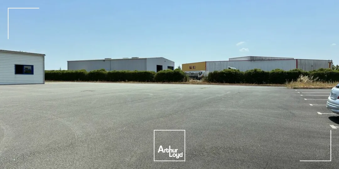 Locaux d'activité & Entrepôts - Location - FONTENAY-LE-COMTE - 85200 - 574-574 - 7808063