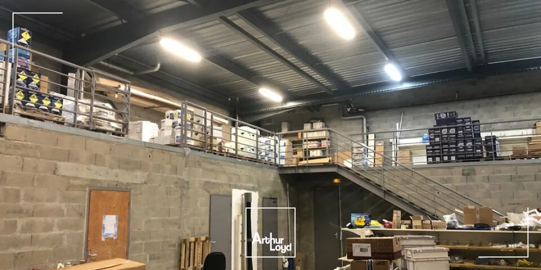 Locaux commerciaux - Vente - SAINT-DOULCHARD - 18230 - 1008-1008 - 7808099