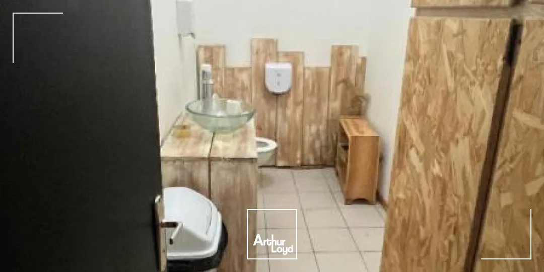 Locaux commerciaux - Location - Le Lamentin - 97232 - 60-60 - 7808812