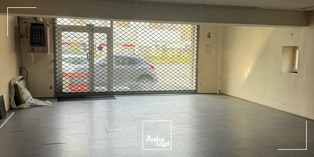 Locaux commerciaux - Location - SARLAT-LA-CANÉDA - 24200 - 105.5-105.5 - 7808964