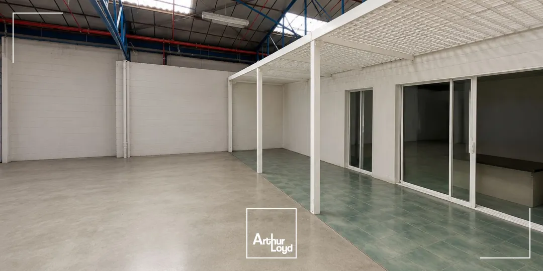 Locaux d'activité & Entrepôts - Location - LA CHAPELLE EN SERVAL - 60520 - 545-545 - 7809223