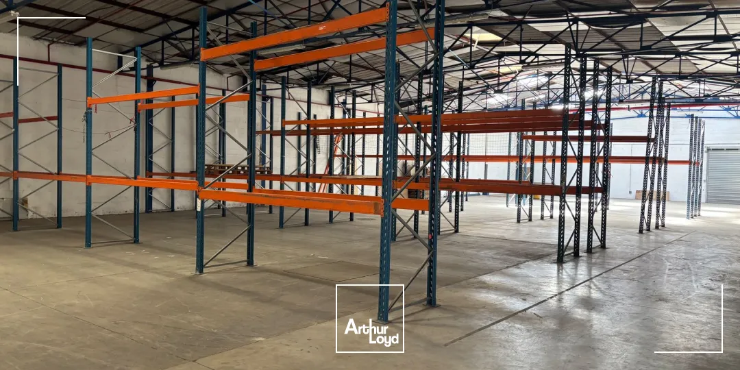 Locaux d'activité & Entrepôts - Location - LA CHAPELLE EN SERVAL - 60520 - 1073-1073 - 7809226