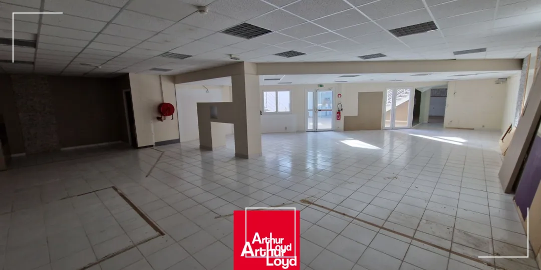 Locaux commerciaux - Vente - MONDEVILLE - 14120 - 563-563 - 7809742