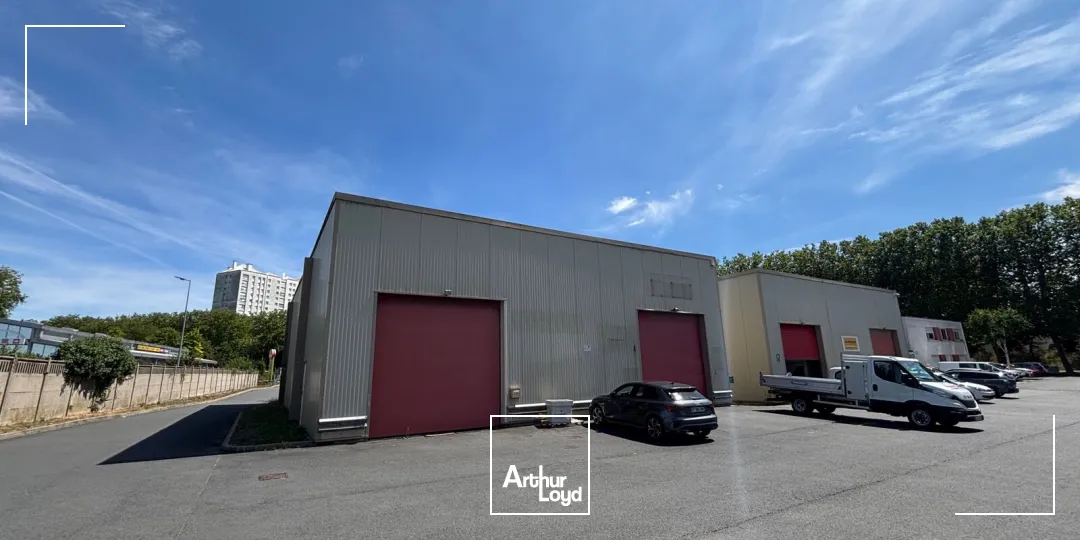 Locaux d'activité & Entrepôts - Location - LE GRAND QUEVILLY - 76120 - 650-650 - 7811049