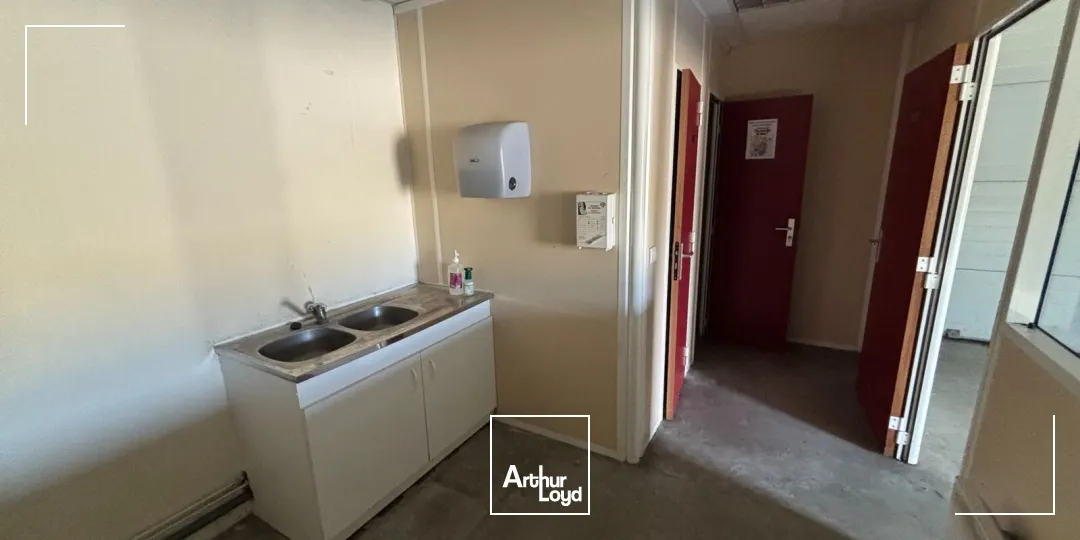 Locaux d'activité & Entrepôts - Location - LE GRAND QUEVILLY - 76120 - 650-650 - 7811052