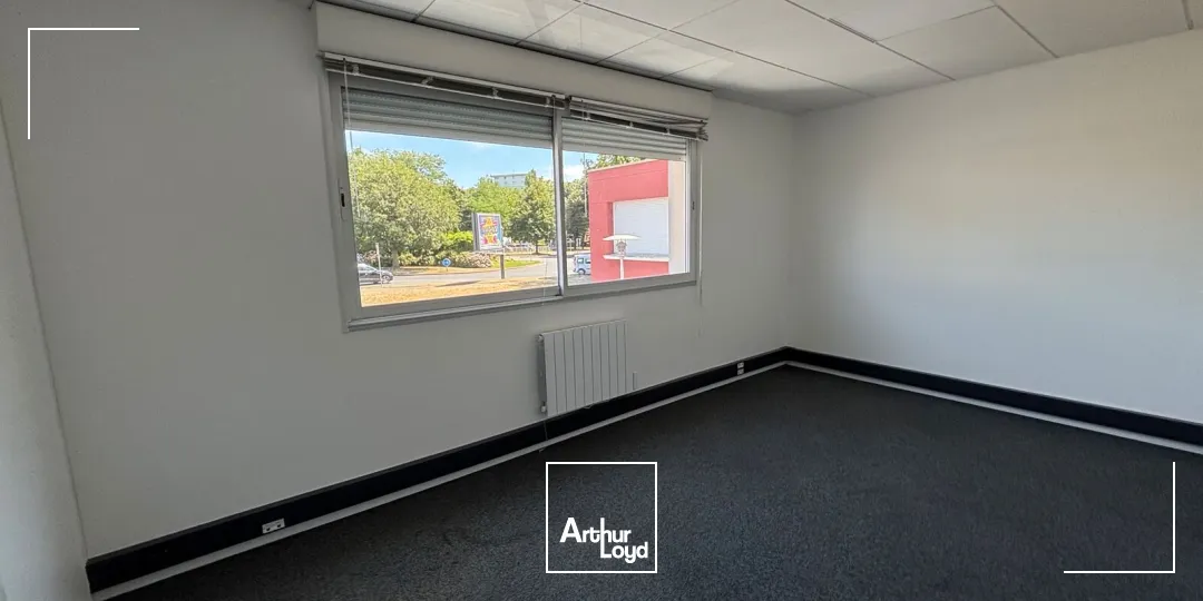 Locaux d'activité & Entrepôts - Location - LE GRAND QUEVILLY - 76120 - 650-650 - 7811060