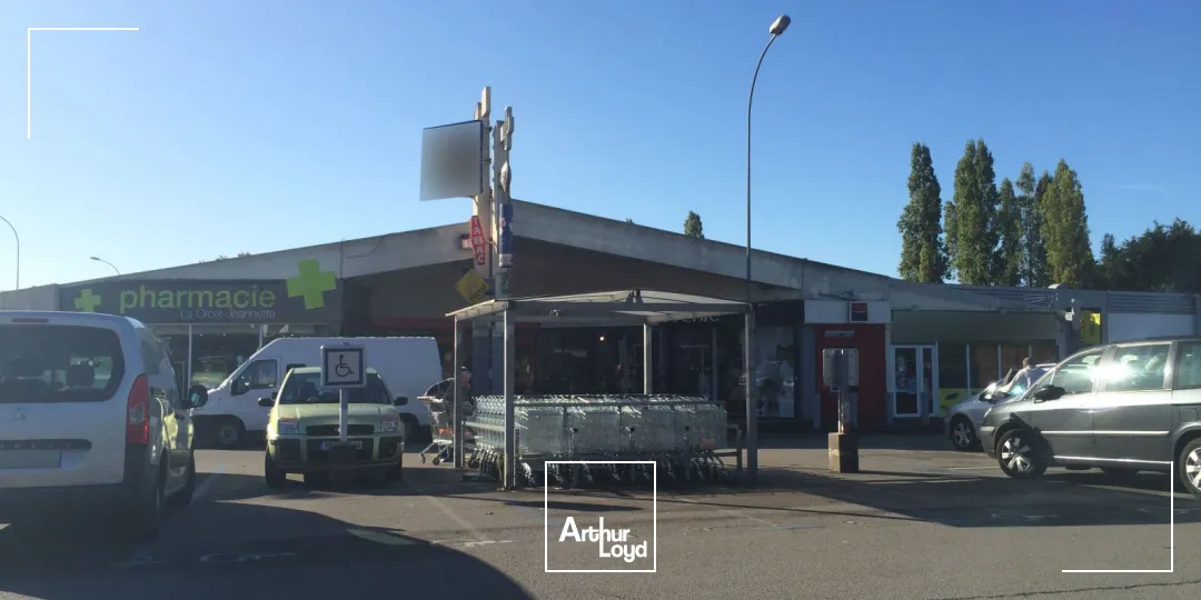 Locaux commerciaux - Vente - BOUGUENAIS - 44340 - 110.7-110.7 - 7812995