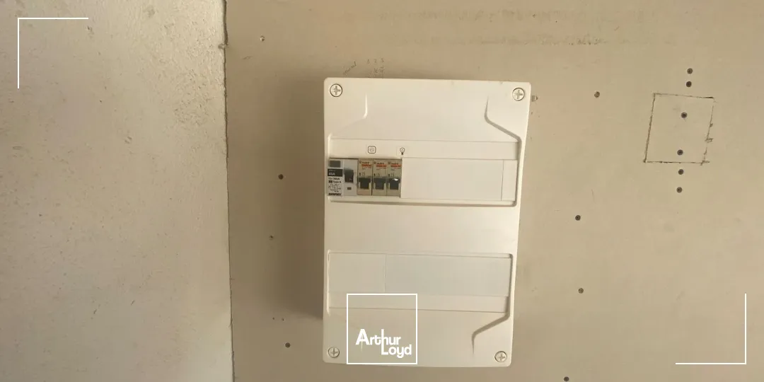 Locaux d'activité & Entrepôts - Location - EYGUIERES - 13430 - 39-39 - 7813534