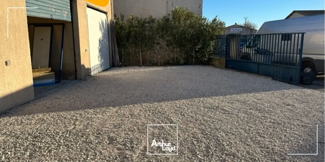 Locaux d'activité & Entrepôts - Location - EYGUIERES - 13430 - 39-39 - 7813531