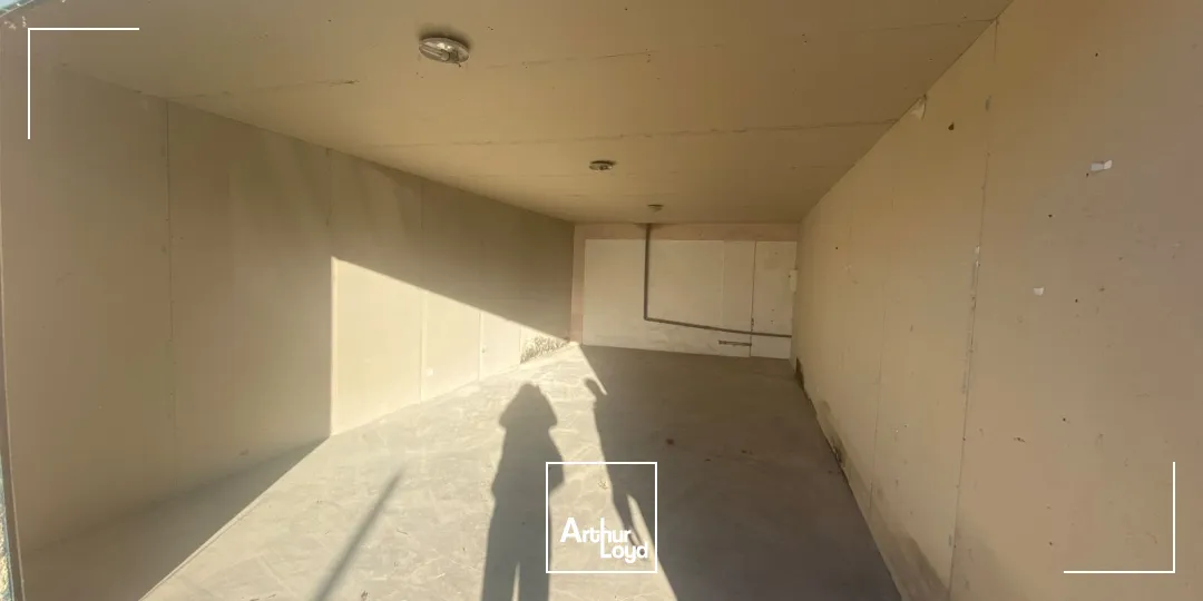 Locaux d'activité & Entrepôts - Location - EYGUIERES - 13430 - 39-39 - 7813532
