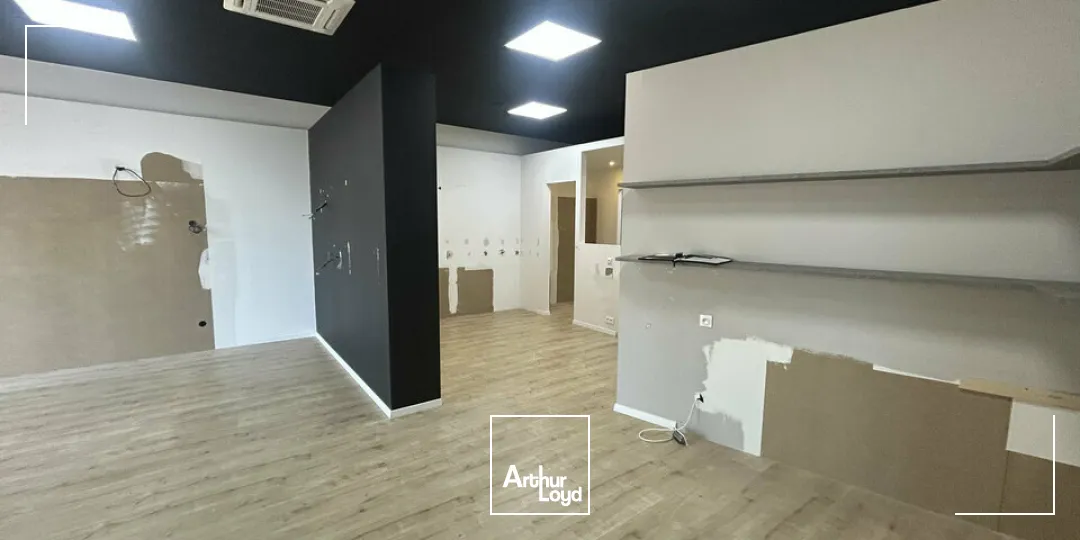 Locaux commerciaux - Location - POITIERS - 86000 - 100-100 - 7815341