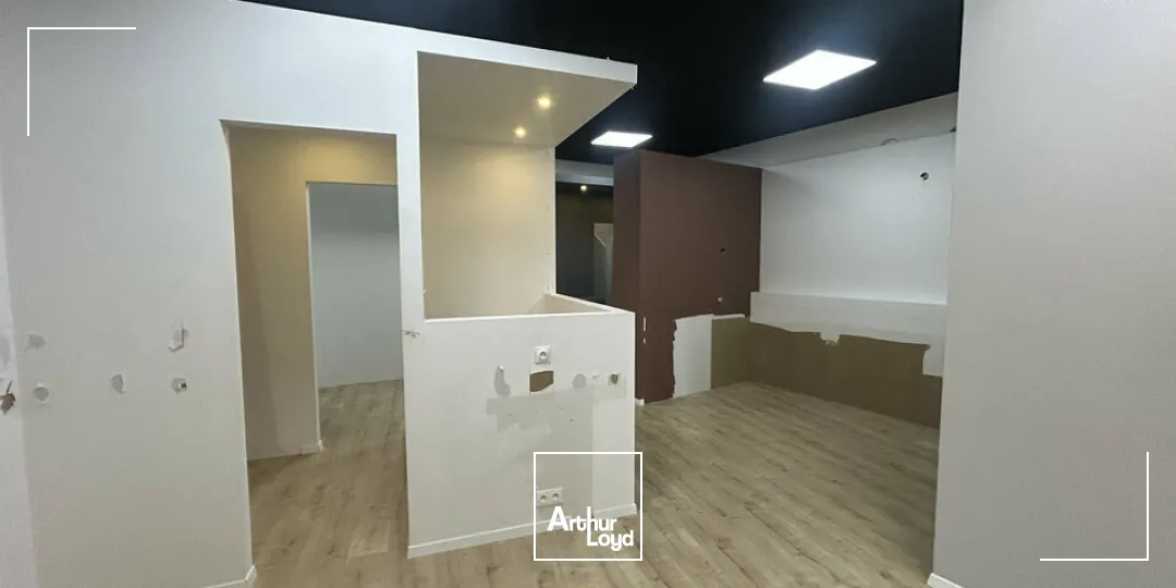 Locaux commerciaux - Location - POITIERS - 86000 - 100-100 - 7815342