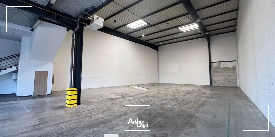 Locaux d'activité & Entrepôts - Location - CORBAS - 69960 - 651-651 - 7816128