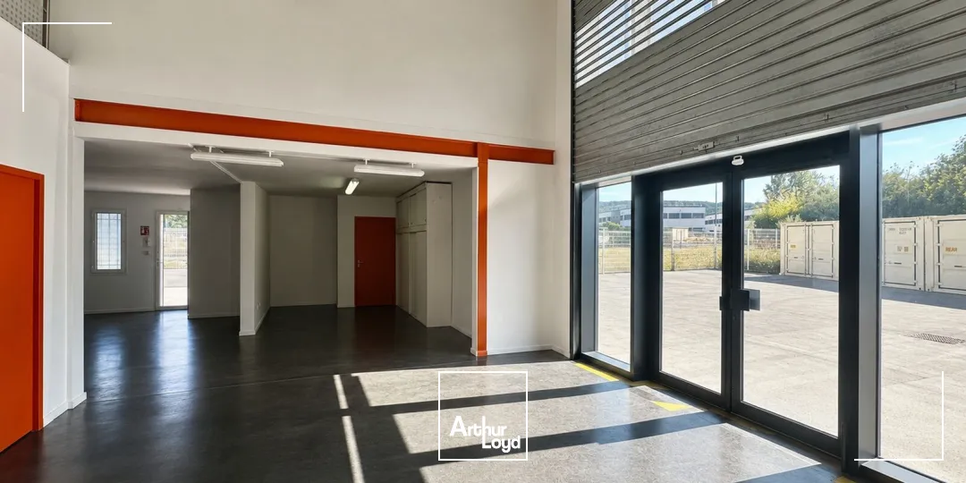 Locaux d'activité & Entrepôts - Location - EGUILLES - 13510 - 570-570 - 7816447