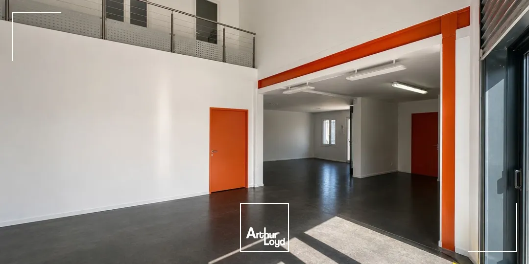 Locaux d'activité & Entrepôts - Location - EGUILLES - 13510 - 570-570 - 7816446