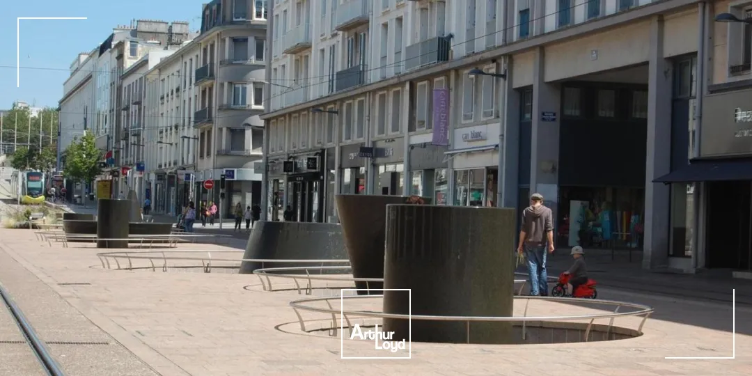 Locaux commerciaux - Cession - BREST - 29200 - 107-107 - 7816574