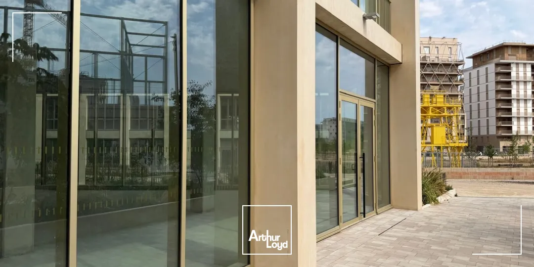 Locaux commerciaux - Location - BORDEAUX - 33800 - 143.5-369.4 - 7816586