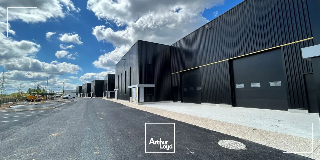 Locaux d'activité & Entrepôts - Location - OISSEL - 76350 - 331-331 - 7816776