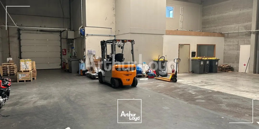 Locaux d'activité & Entrepôts - Location - VILLENEUVE D'ASCQ - 59650 - 360-360 - 7816961