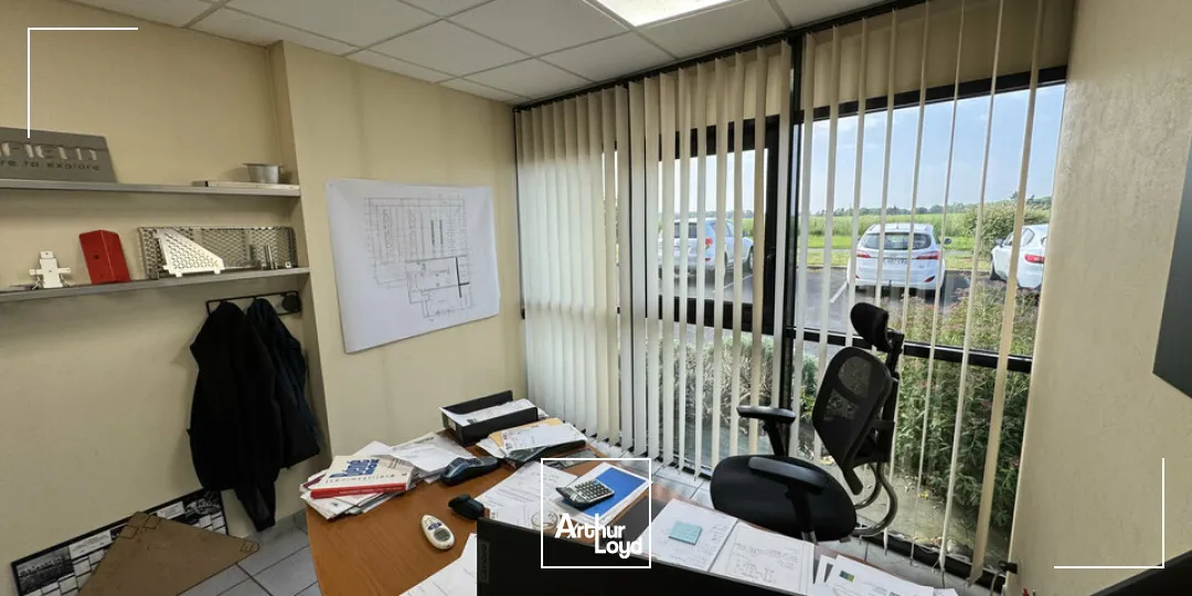 Locaux d'activité & Entrepôts - Vente - SAINT PATERNE RACAN - 37370 - 1200-1200 - 7817322