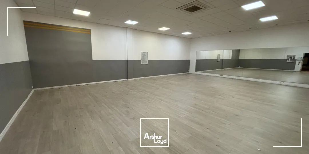 Locaux d'activité & Entrepôts - Location - CREPY EN VALOIS - 60800 - 785-785 - 7817459