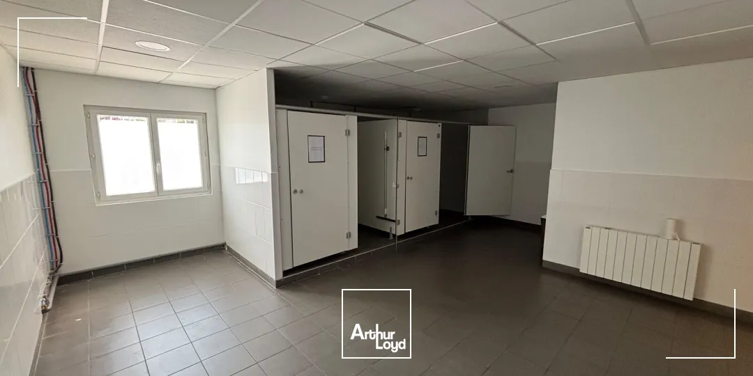 Locaux d'activité & Entrepôts - Location - CREPY EN VALOIS - 60800 - 785-785 - 7817462