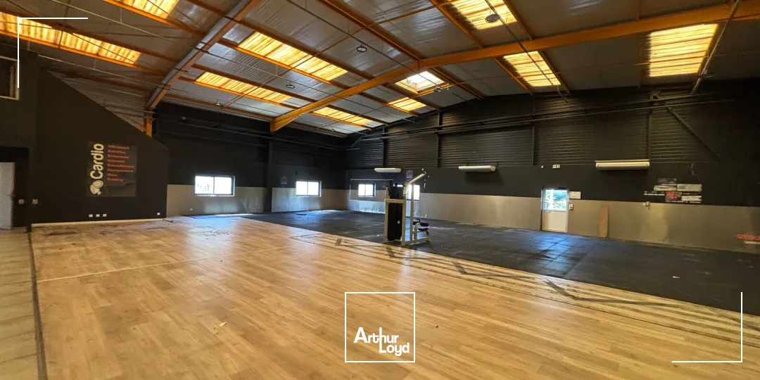 Locaux d'activité & Entrepôts - Location - CREPY EN VALOIS - 60800 - 785-785 - 7817457