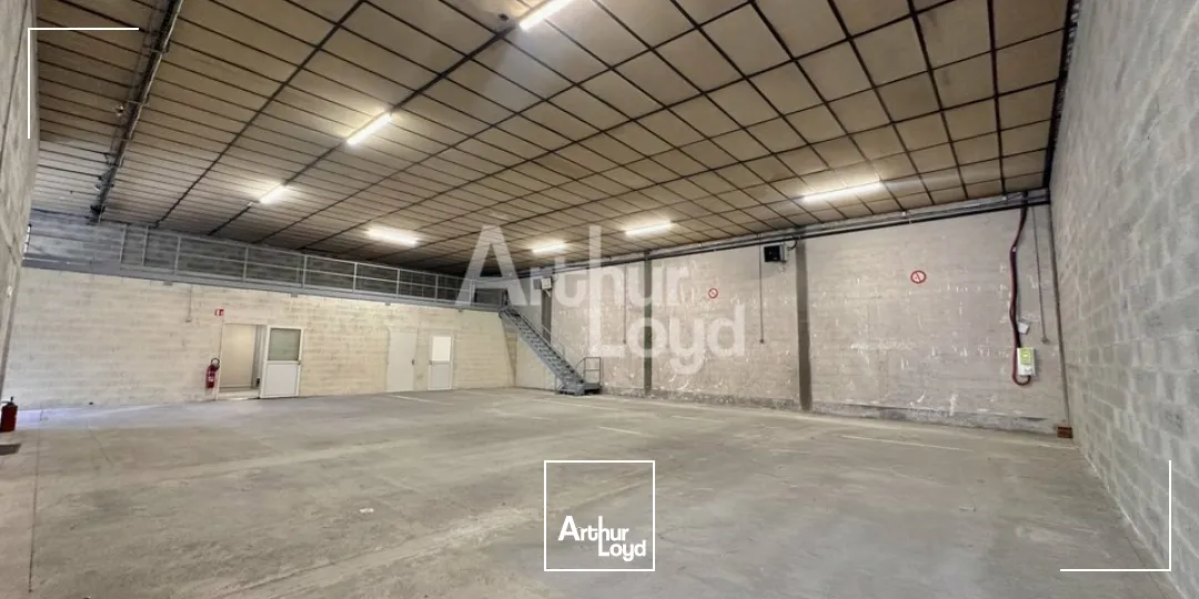 Locaux d'activité & Entrepôts - Location - CHAMBERY - 73000 - 322-322 - 7817536