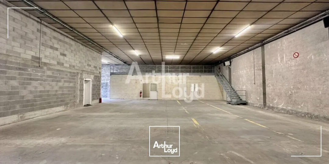 Locaux d'activité & Entrepôts - Location - CHAMBERY - 73000 - 322-322 - 7817537