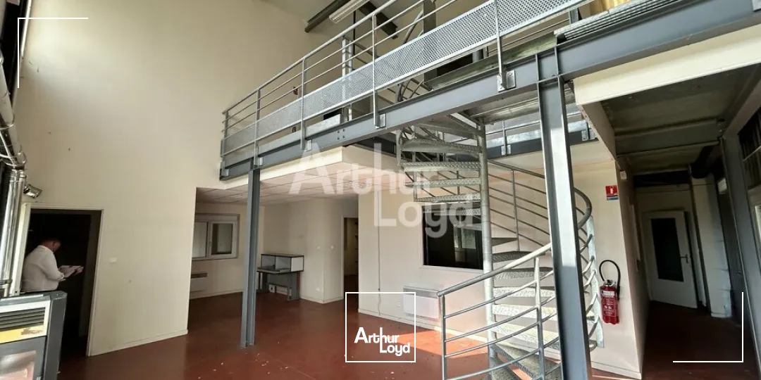 Locaux d'activité & Entrepôts - Vente - MONTMARAULT - 03390 - 2833-2833 - 7817626