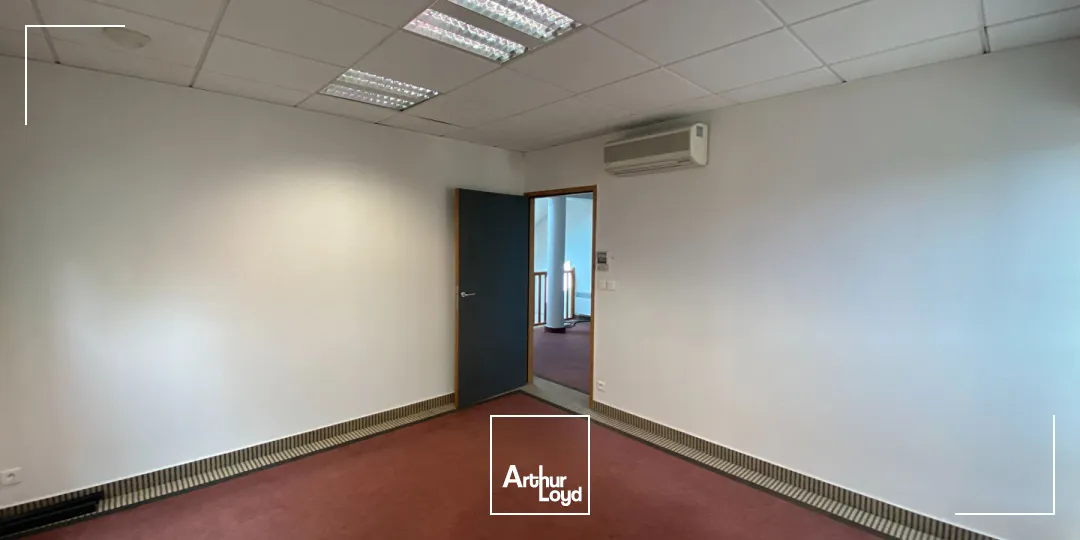 Locaux commerciaux - Vente - LA ROCHELLE - 17000 - 159.3-159.3 - 7818008