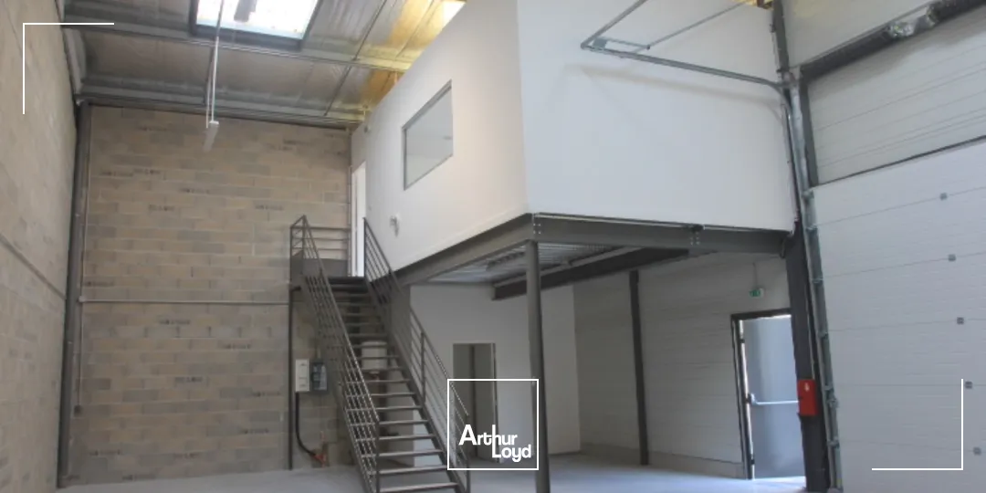 Locaux d'activité & Entrepôts - Location - LA PENNE SUR HUVEAUNE - 13821 - 180-180 - 7818572