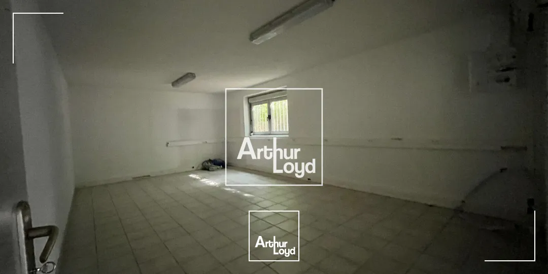Locaux d'activité & Entrepôts - Location - GALLARGUES LE MONTUEUX - 30660 - 430-430 - 7819089