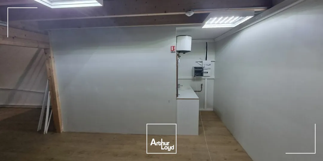 Locaux commerciaux - Location - BESSINES - 79000 - 127-127 - 7821039