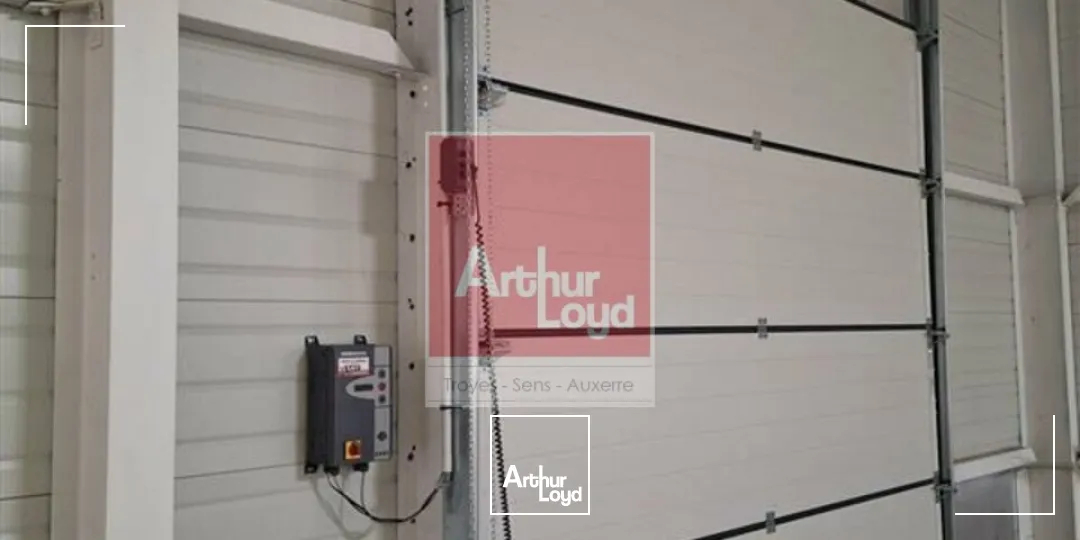 Locaux commerciaux - Location - MONÉTEAU - 89470 - 884.3-884.3 - 7821067